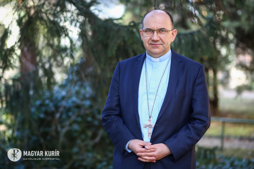 Read more about the article Rendhagyó találkozó Marton Zsolt püspökkel – belépés csak gyerekeknek!