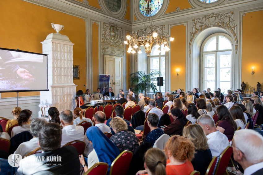 You are currently viewing A természet és a társadalom rendszere összefügg – A Laudato si’ enciklikáról a KATTÁRS-on